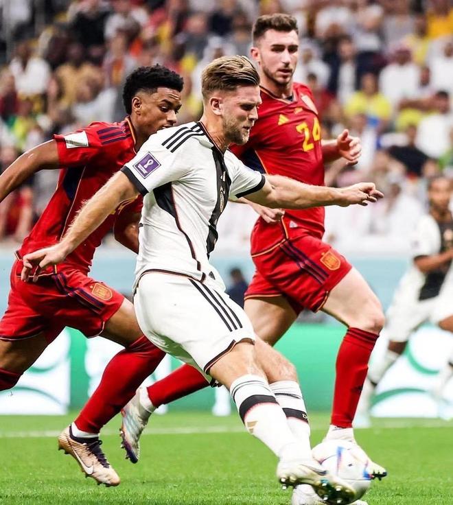 李毅祝福邵佳一：希望大家能多给本土教练一些宽容和时间（李毅为邵佳一送上祝福：呼吁给本土教练更多宽容与时间）