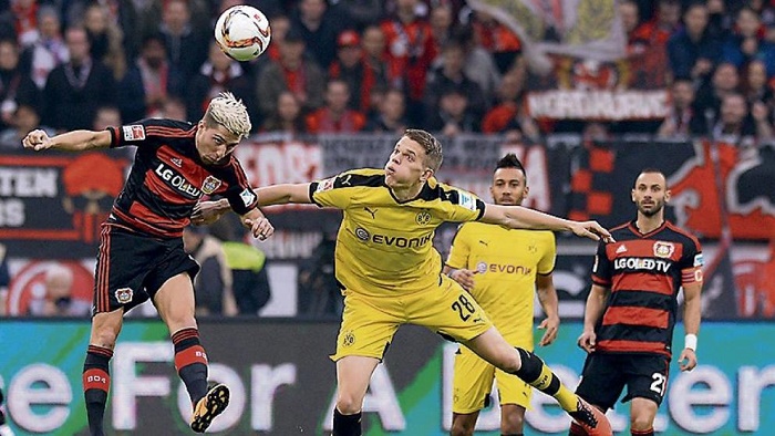 没有一视同仁！莫耶斯不满执法标准：奥布赖恩是犯错了，但阿森纳也一样（莫耶斯质疑判罚双标：奥布赖恩确有失误，阿森纳同样犯错）