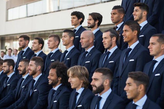 客战多特蒙德贡献帽子戏法+绝平，昂达夫当选全场最佳球员（客场对阵多特上演帽子戏法并补时扳平，昂达夫荣膺全场最佳）