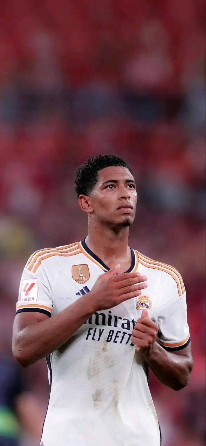 意媒：米兰派球探现场考察亨克18岁前腰卡雷察斯（意媒：米兰球探到现场考察亨克18岁前腰卡雷察斯）