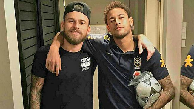 弗里克：当然想执教梅西，但他合同比我的晚一年到期（弗里克：我当然想带梅西，但他的合同比我晚一年到期）