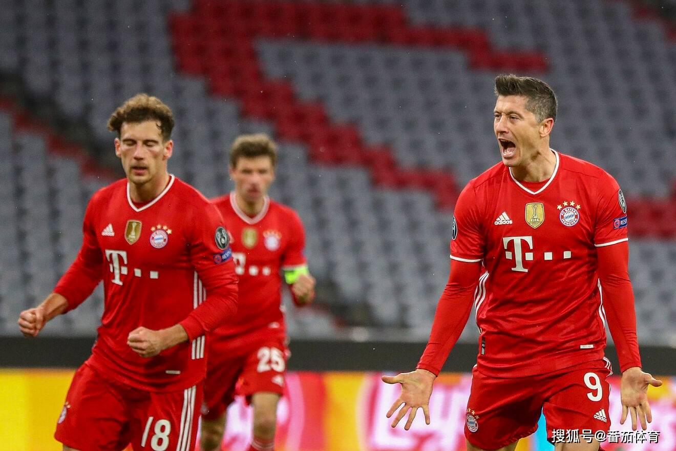 梅开二度，弗格森成为第3位代表意大利球队欧战进球的爱尔兰人（连中两元！弗格森成为第三位以意大利俱乐部身份在欧战破门的爱尔兰球员）