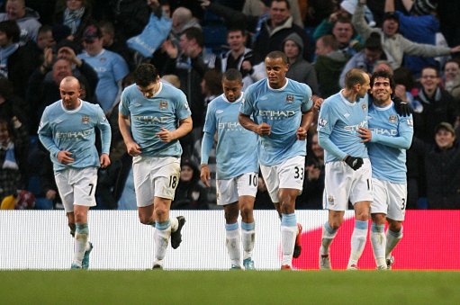 英超焦点战：利物浦主场迎战热刺,（英超重磅对决：利物浦主场对阵热刺）