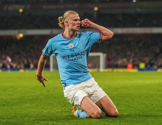 湖北女足历史首次闯入全运会决赛，王霜哭着感叹：太不容易了（湖北女足史上首次晋级全运会决赛，王霜落泪感慨：一路走来不易）