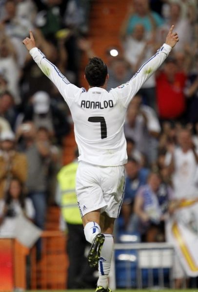 官方：赵博和王国明共同当选中超9／10月最佳守门员（中超9／10月最佳门将出炉：赵博、王国明携手当选）