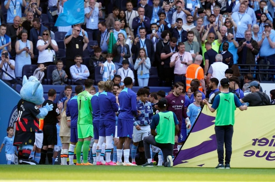 穆勒：孔帕尼的工作非常出色，本赛季观看拜仁比赛是种享受（穆勒盛赞孔帕尼执教出众：本季观战拜仁令人赏心悦目）