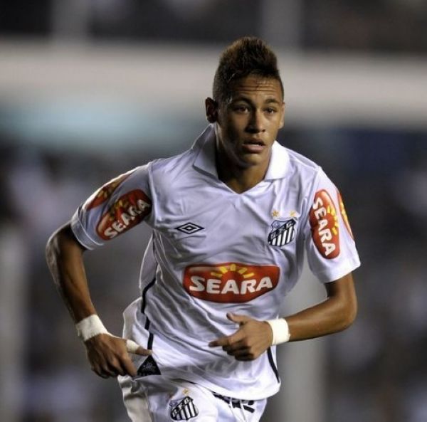 欧洲杯小组赛精彩比赛集锦（欧洲杯小组赛高光时刻集锦）