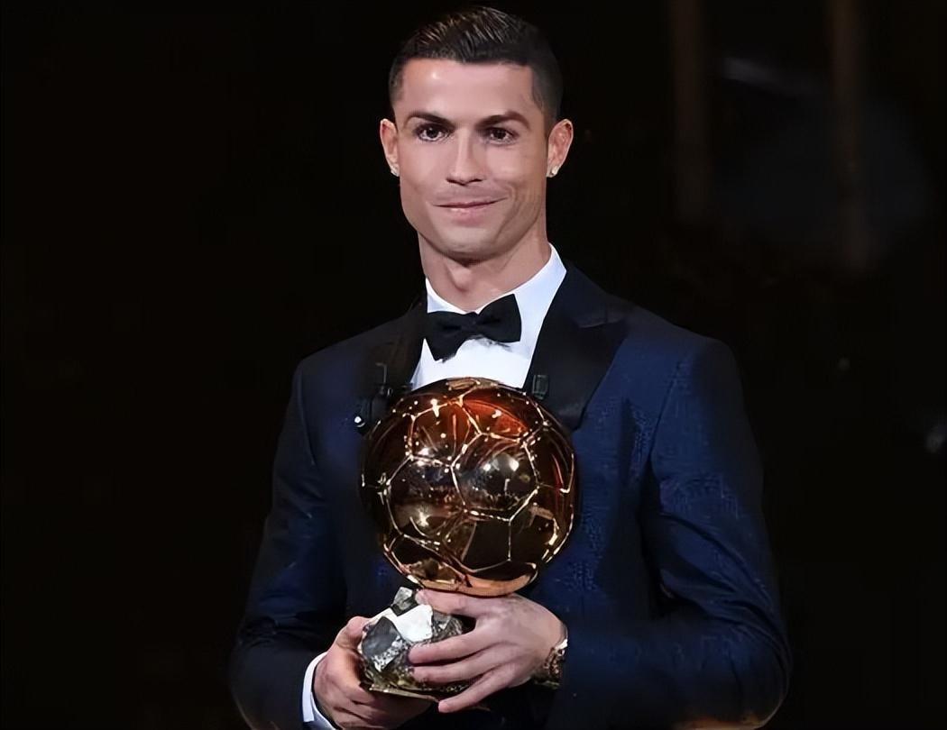 摸吉祥物女演员胸部，前塞尔塔队长马略被判赔偿1000欧（前塞尔塔队长马略因不当触碰吉祥物女演员胸部被判赔偿1000欧元）